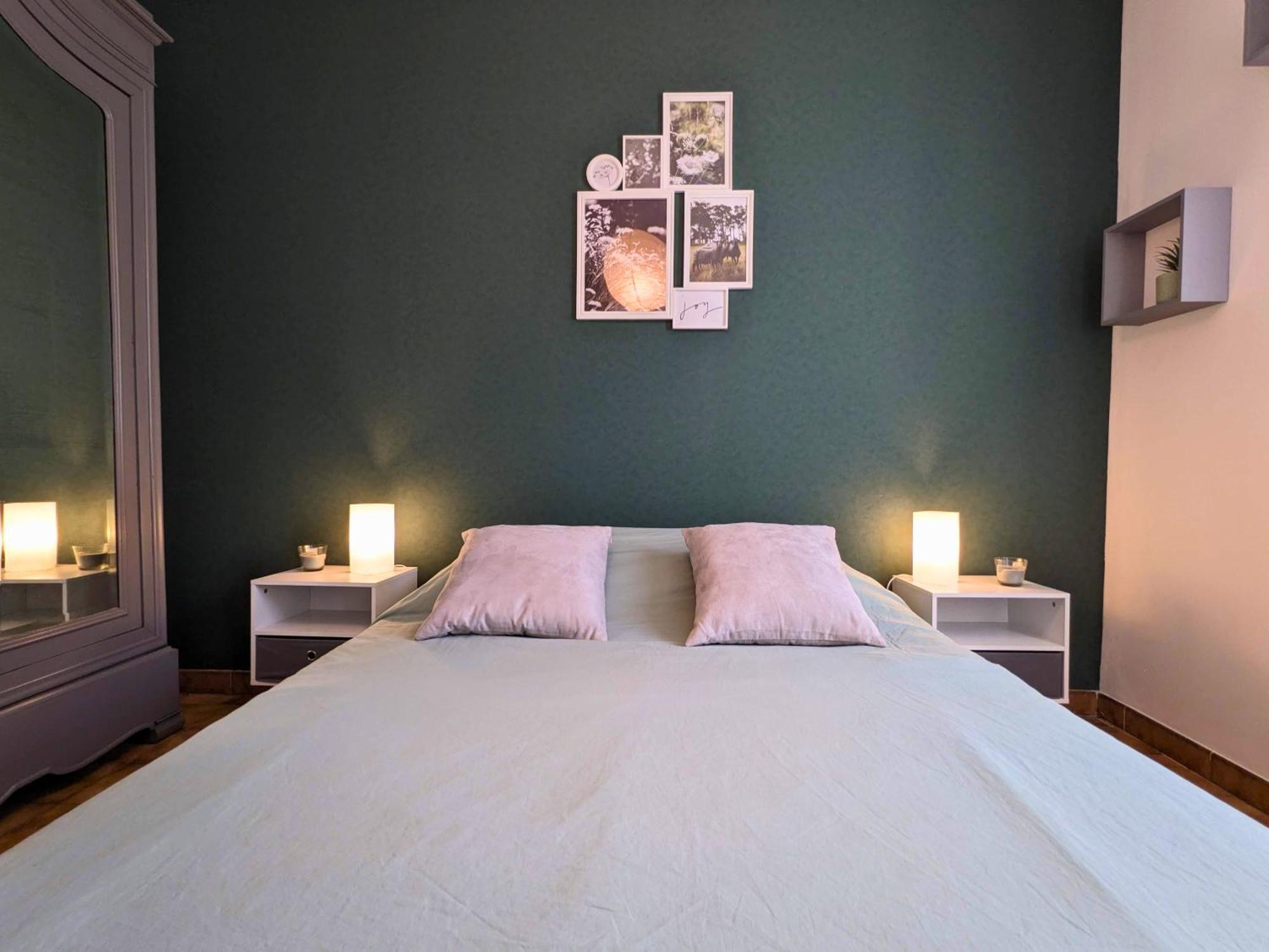 Terrasse Plein Sud - Climatisation - Netflix - Lit Queen Size - 2Min Centre-Ville - 6Min Plages Parking Prive - 56M2 - L'Olivine - Offre Speciale La Londe-les-Maures