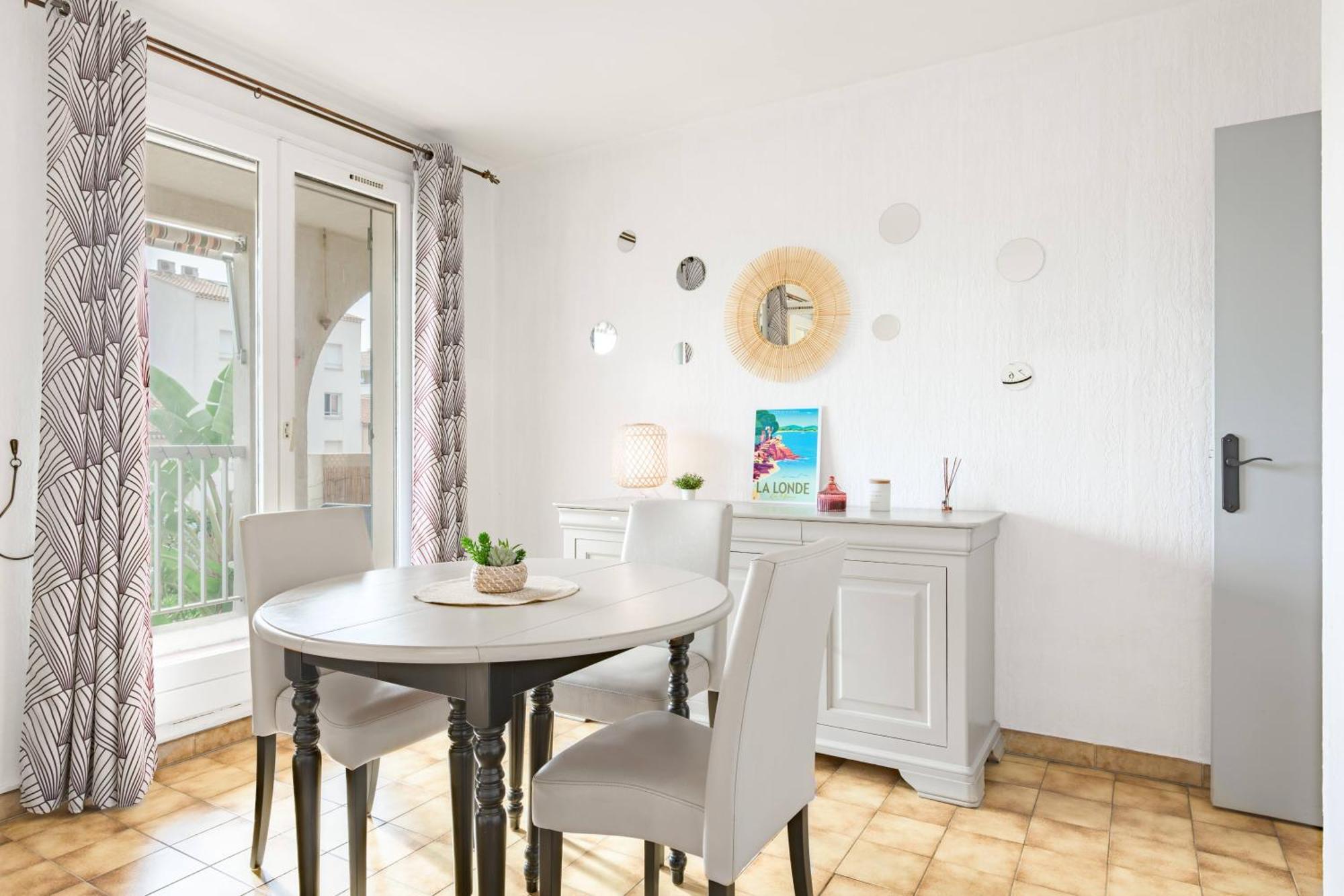 Terrasse Plein Sud - Climatisation - Netflix - Lit Queen Size - 2Min Centre-Ville - 6Min Plages Parking Prive - 56M2 - L'Olivine - Offre Speciale Apartment